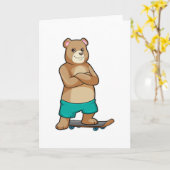 スケーターのクマとスケートボード カード (黄色い花)