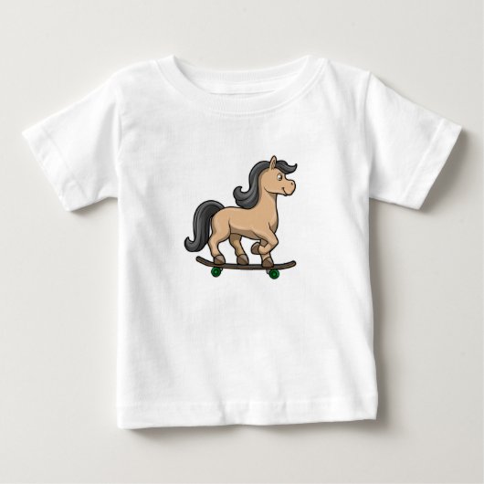 スケーターの馬がスケートボードで ベビーTシャツ (正面)