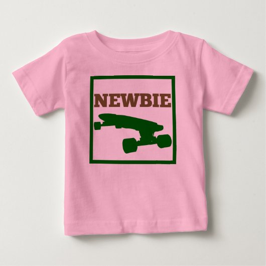 スケーターベビー- Newbie (茶色/緑) ベビーTシャツ (正面)