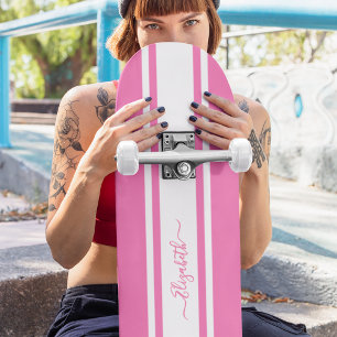 スケーター女子ピンクホワイトレーシングストライプズモノグラムの スケートボード