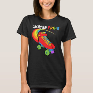 スケーター虹の漫画ローラースケートプライドTシャツ Tシャツ