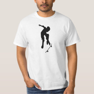 スケートで滑ること Tシャツ