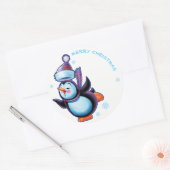 スケートで滑るペンギンのクリスマスラベル ラウンドシール (封筒)