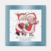 スケートで滑る雪だるま及びスノーウーマンマグネット マグネット (正面)