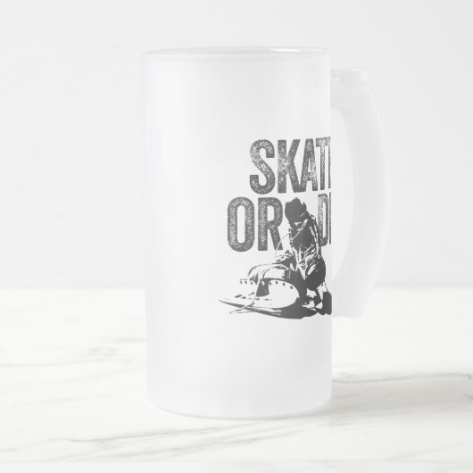 スケートまたはダイ(ホッケー)すりガラスのビールマグ フロストグラスビールジョッキ (正面右)