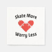 スケートより心配の少ない – おもしろいスケートで滑る スタンダードカクテルナプキン (正面)