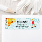 スケートパークおもしろいボーイバースデーパーティー ラベル (インサイチュ)