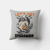 スケートボーおもしろいディングラクーンヴィンテージハロウィーン クッション (裏面)