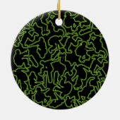 スケートボーダーのコラージュ セラミックオーナメント (裏面)