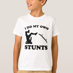 スケートボーダースタンツおもしろいスケートボードギフト Tシャツ