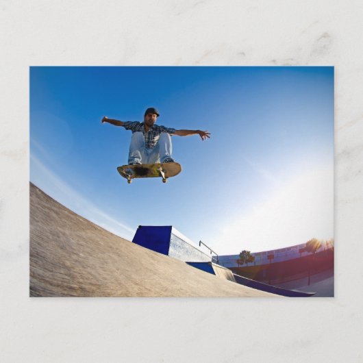 スケートボーダー飛行 ポストカード (正面)
