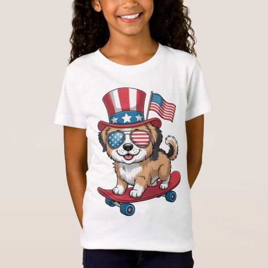 スケートボードに乗った愛国的な子犬 Tシャツ (正面)