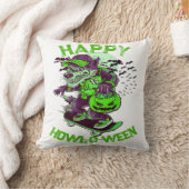 スケートボードに乗るハッピーハウルオウィーンウルフ クッション (ブランケット)