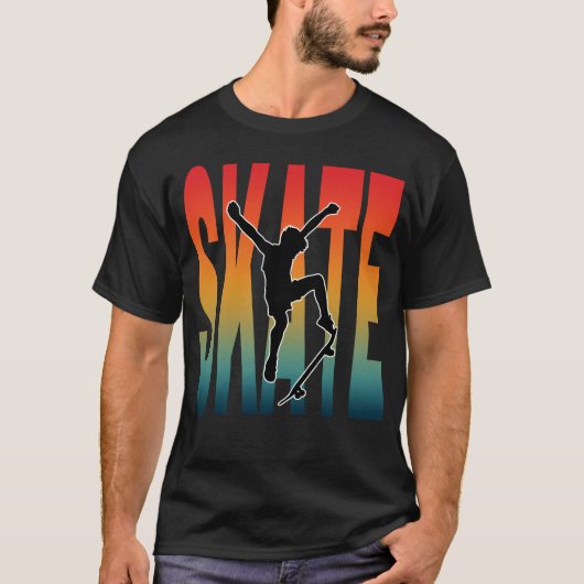 スケートボードのシルエット Tシャツ (正面)