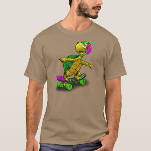 スケートボードをするカメ! Tシャツ