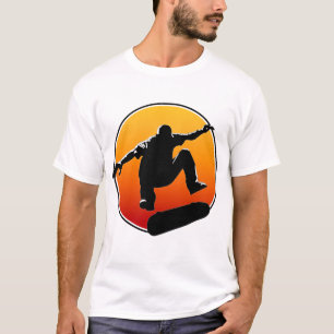 スケートボードをするTシャツ Tシャツ