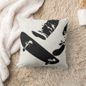 スケートボードジャンプ – 白黒装飾用クッション クッション (ブランケット)