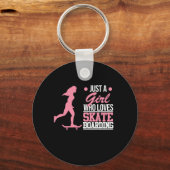 スケートボードスケートボーダーが大好きな女の子 キーホルダー (正面)