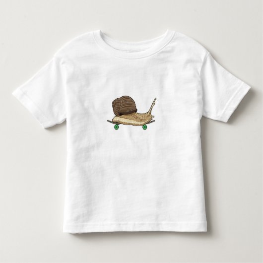 スケートボード付きスケーターとしてのカタツムリ トドラーTシャツ (正面)