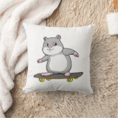 スケートボード付きスケーターとしてのハムスター クッション (ブランケット)