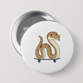 スケートボード付きスケーターとしてのヘビ 缶バッジ (正面&裏面)