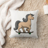 スケートボード付きスケーターとしての馬 クッション (ブランケット)