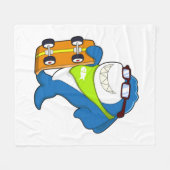 スケートボード付きスケーターとしてサメ フリースブランケット (正面(横))