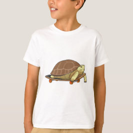 スケートボード付きスケーターとして亀 Tシャツ
