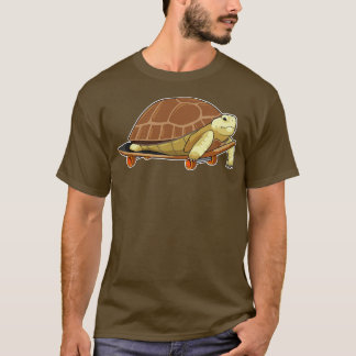 スケートボード付きスケーターとして亀 Tシャツ