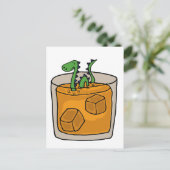 スコッチウイスキーのグラスにネスをロック ポストカード (スタンド正面)