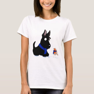 スコッチテリアの犬及びロビン Tシャツ