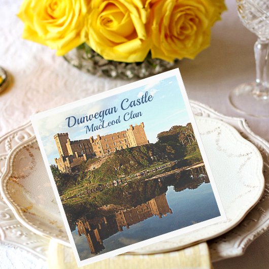スコットランドのマクロード・クランのダンビーガン城の写真 スタンダードランチョンナプキン