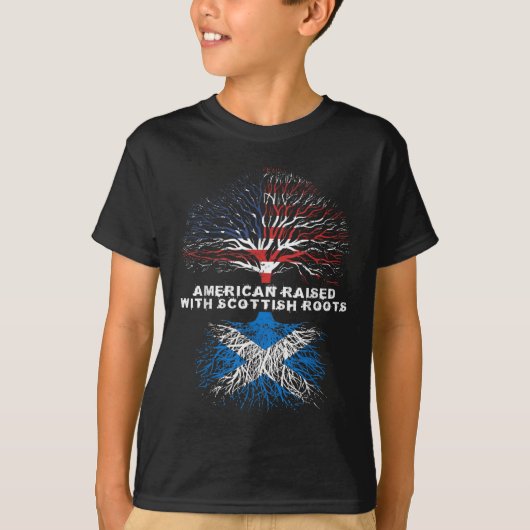 スコットランドのルーツスコットランドで育ったアメリカ人 Tシャツ (正面)
