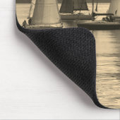 スコットランドのロスセイベイにヨット。 マウスパッド (コーナー)