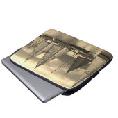 スコットランドのロスセイベイにヨット。 ラップトップスリーブ (正面下部)