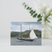 スコットランドのローチ・クライナンのセーリングボート シーズンポストカード (スタンド正面)