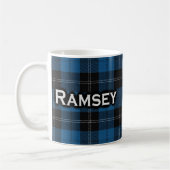 スコットランドの一族のRamsay Ramseyの青い狩りのタータンチェック コーヒーマグカップ (左)