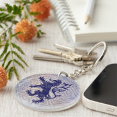 スコットランドの手がつけられないライオンの濃紺のケルト結び目模様 キーホルダー (正面右)