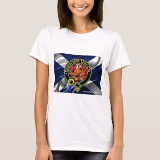スコットランドの旗で置かれるMcGillivrayの美しいバッジ! Tシャツ