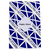 スコットランドの聖アンドリューの十字旗あなたの名前を並べた ミディアムペーパーバッグ (正面)