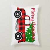 スコットランドの農家の赤いトラックの緑の木のクリスマス アクセントクッション (正面(垂直))
