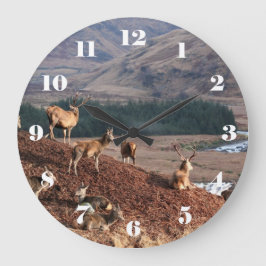 スコットランドの高地、グレン・エティブの赤い鹿 ラージ壁時計