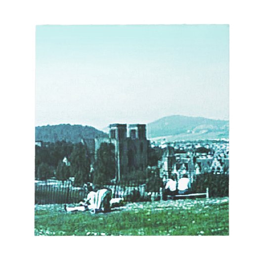 スコットランドインバーネスの城の芸術のスナップ38784のjGibney ノートパッド (正面)