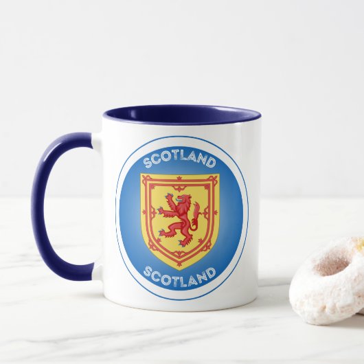 スコットランドコート（腕の円の形） マグカップ (ドーナツ)