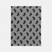 スコットランドテリアはパターンのシルエットを描きます フリースブランケット (正面)