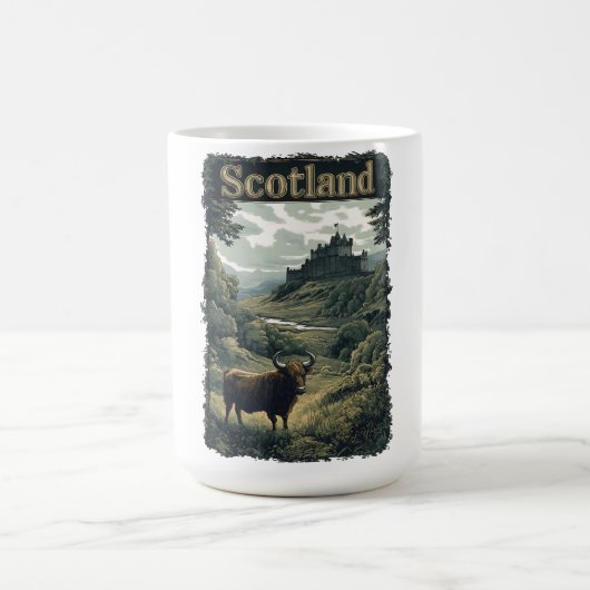 スコットランドデザイン:ハイランド牛、城、景色 コーヒーマグカップ (中央)