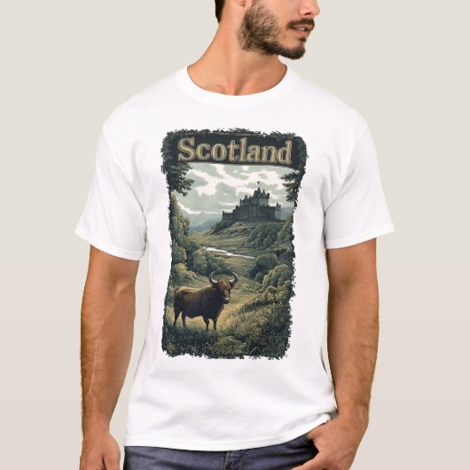 スコットランドデザイン:ハイランド牛、城、景色 Tシャツ (正面)