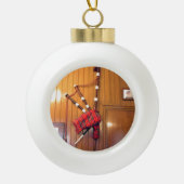 スコットランドバグパイプタータンチェックプレイドミュージカル楽器 セラミックボールオーナメント (正面)