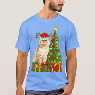 スコットランドフォールド猫がクリスマスツリーを点灯 スコットランドフォールド Tシャツ