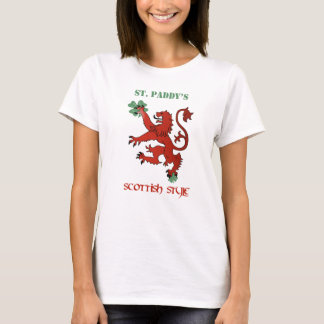スコットランド人のスタイルの女性 Tシャツ